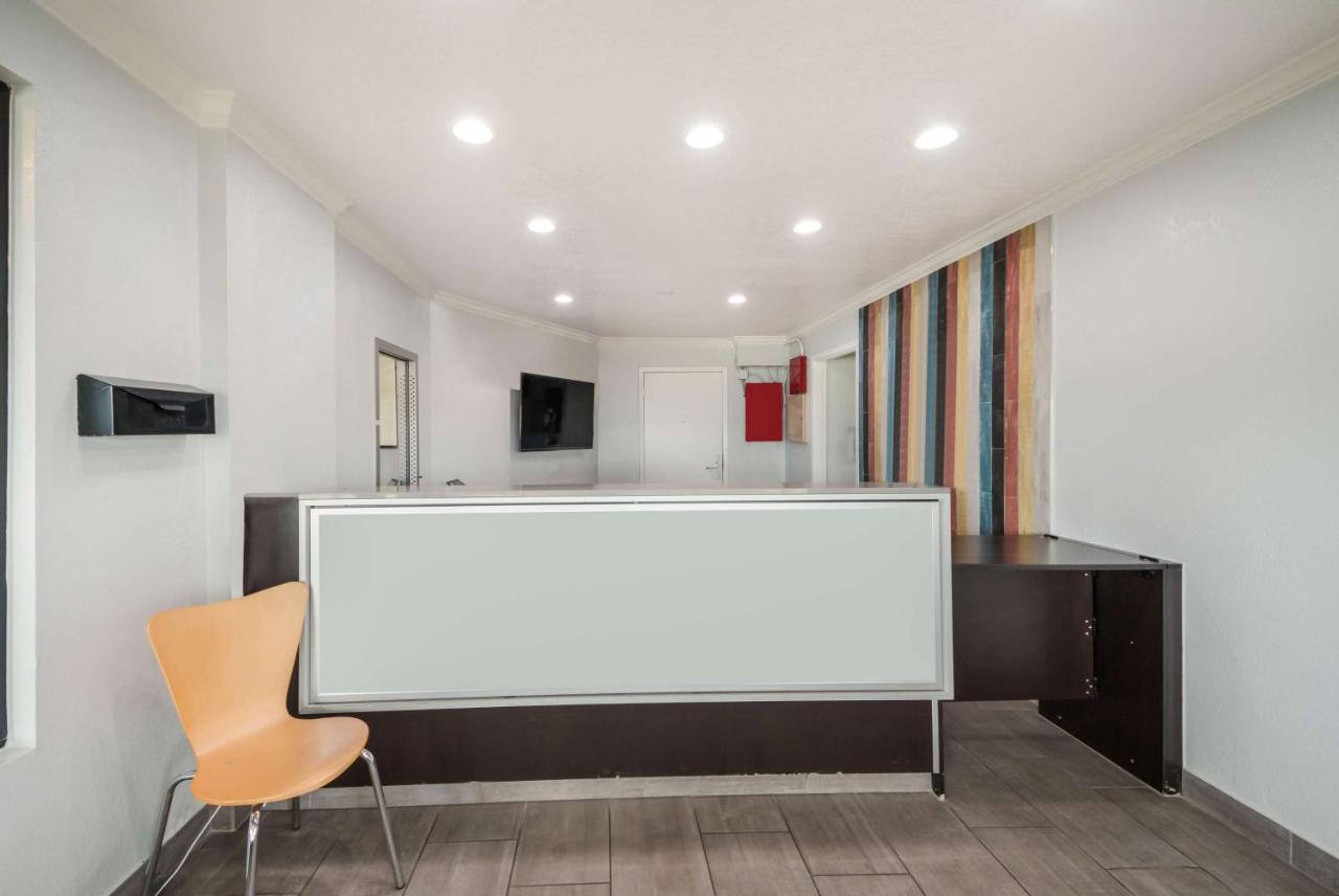 Studio 6 Laredo, Tx - North I-35 Eksteriør billede