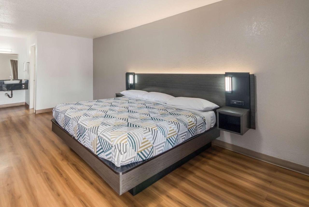 Studio 6 Laredo, Tx - North I-35 Eksteriør billede